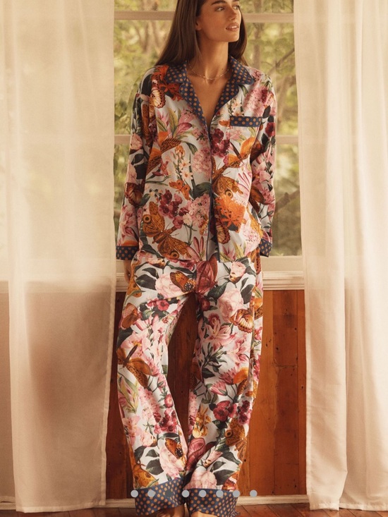 Anthropologie Pants - Anthro Floral & Butterfly Printed Women’s Pajama top and Pants- Pink Multi NWT